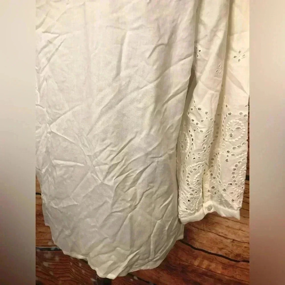 VENUS Lascana Women’s White Eyelet Top size 4 NWOT - Picture 5 of 15